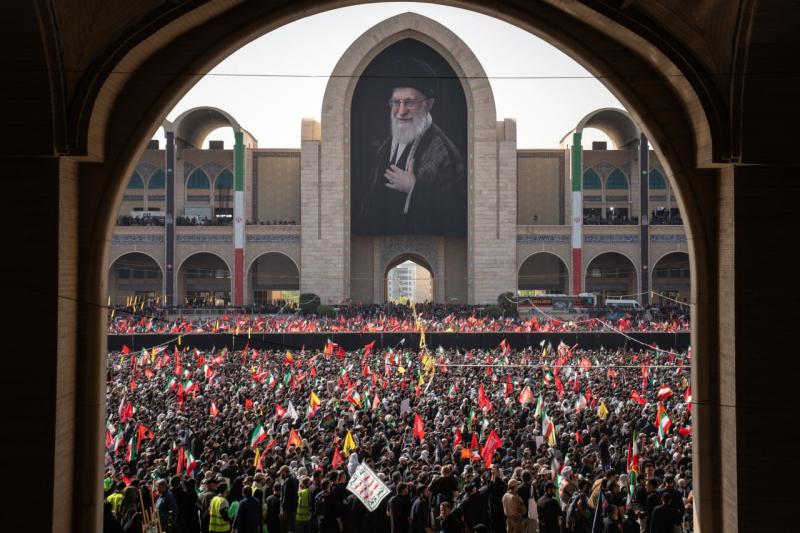 Mourners at the Imam Khomeini Grand Mosalla